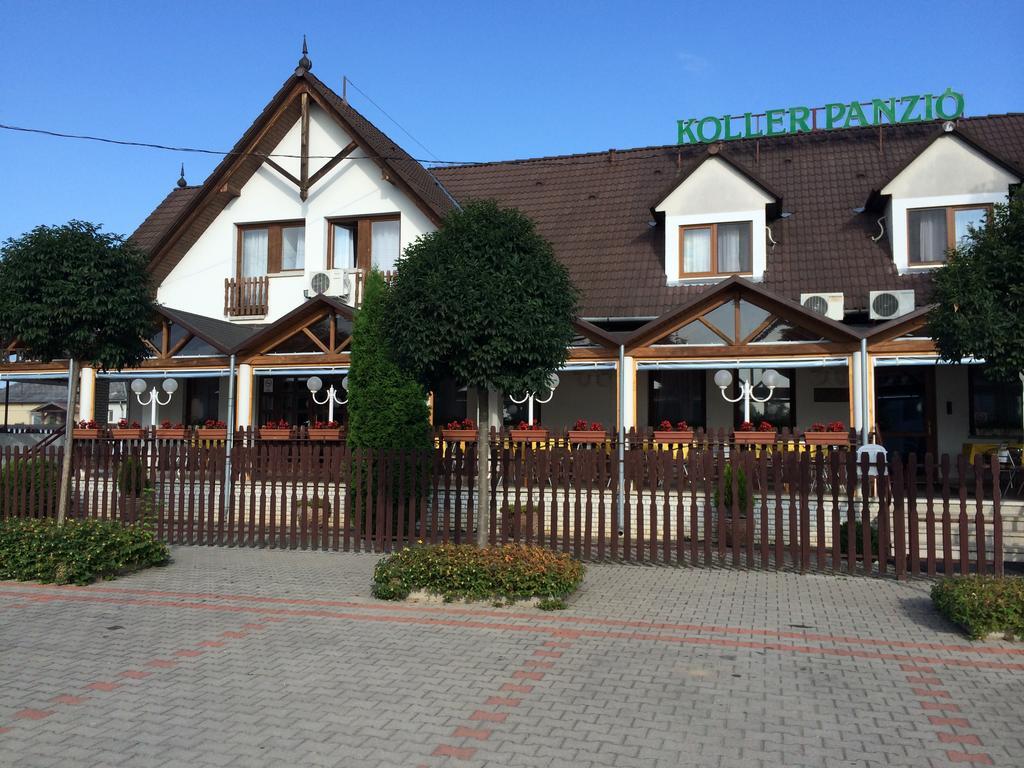 Koller Panzio Hotel Bonyhad Bilik gambar