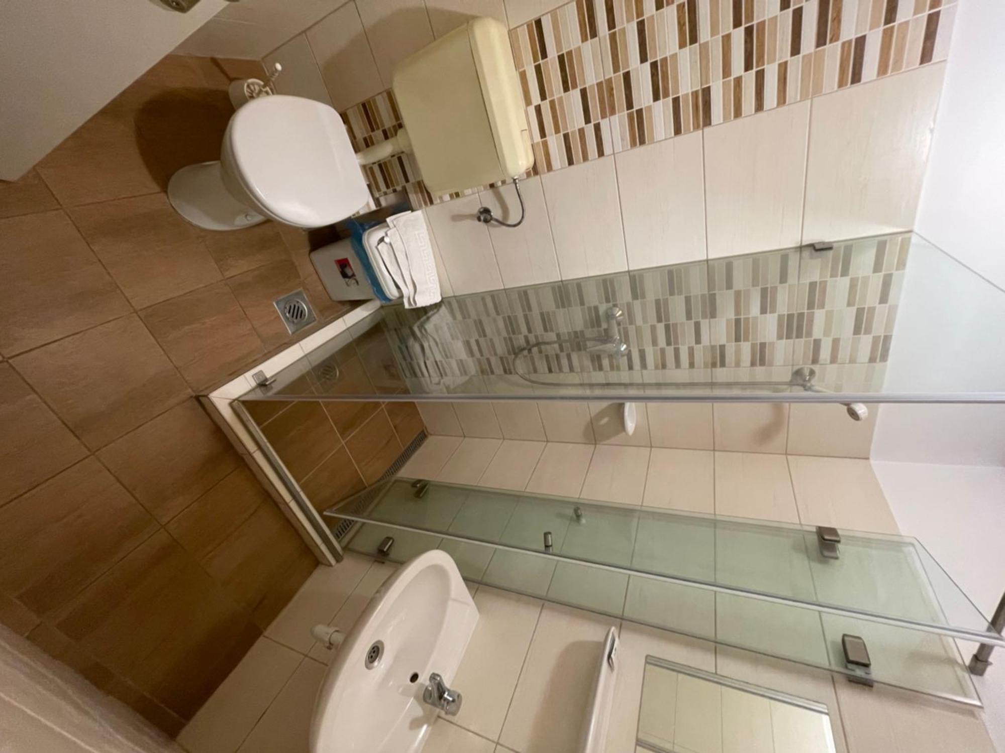Koller Panzio Hotel Bonyhad Luaran gambar